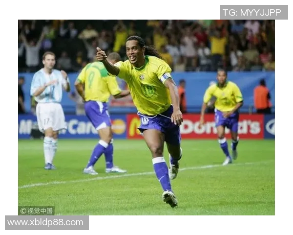 七里香足球球星退役原因解析及未来发展方向探讨