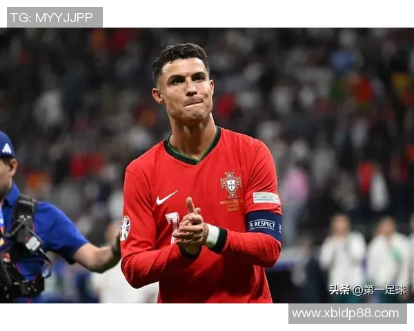 国外知名球星炫酷花式足球技巧展示与魅力解析 国外知名球星炫酷花式足球技巧展示与魅力解析